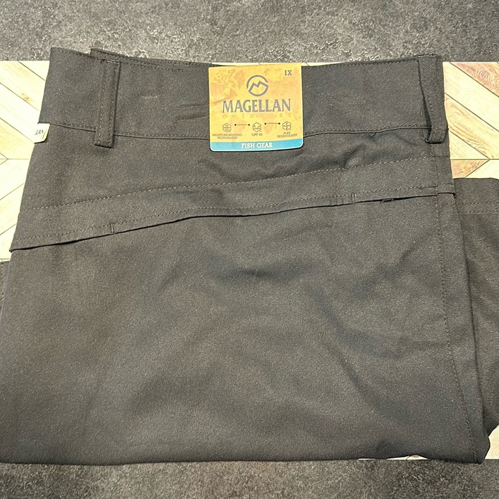 Size 1X Magellan Women’s fish gear - Falcon lake shorty short